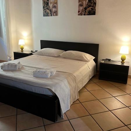 Nikuzza Holiday House Noto Exterior foto