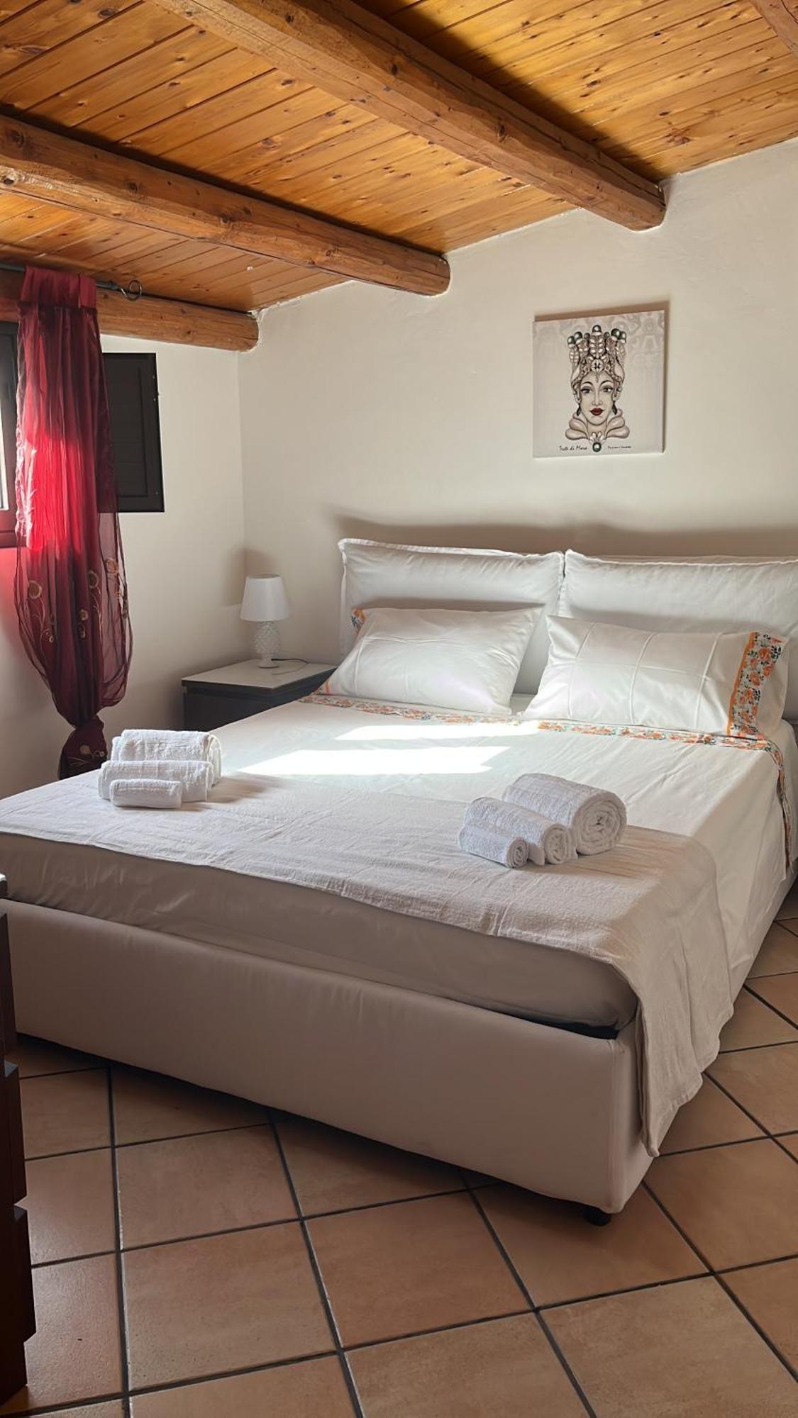 Nikuzza Holiday House Noto Exterior foto