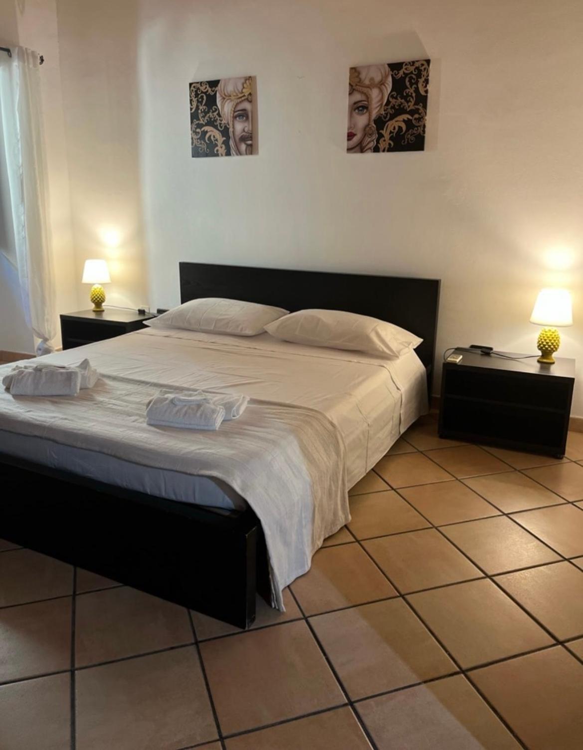 Nikuzza Holiday House Noto Exterior foto